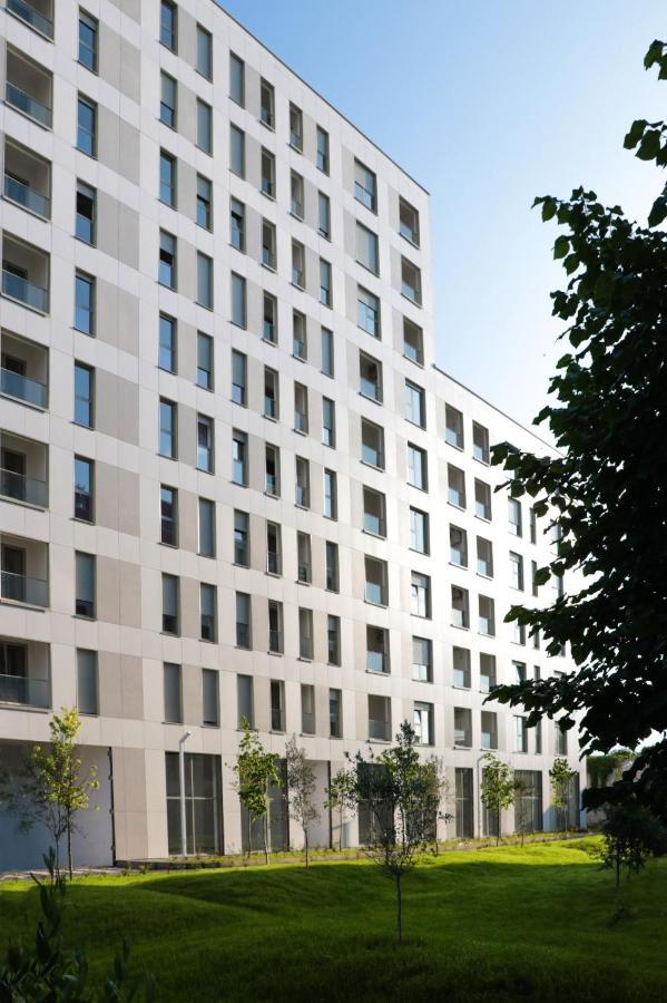 Luxury Rooftop 23 Bed & Breakfast Tirana Bagian luar foto